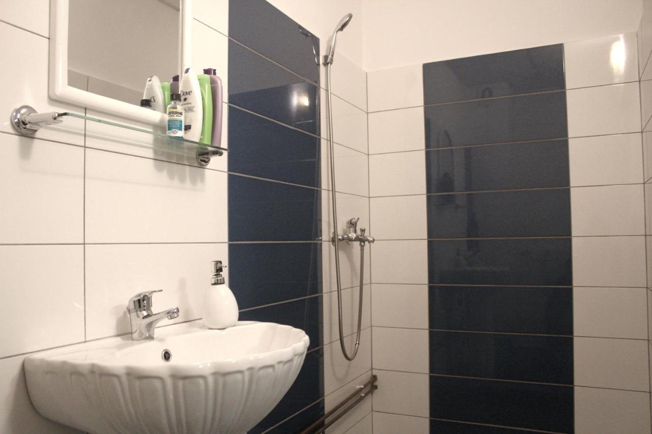 Yox Apartment 4 Орадя Экстерьер фото
